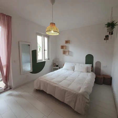 Malpensa - Independent Double & Bathroom Maison d'hôtes