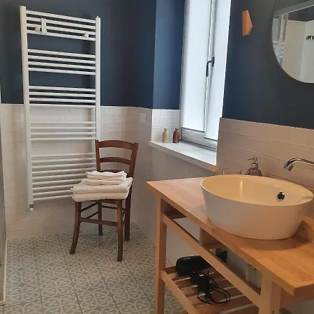 Malpensa - Independent Double & Bathroom * Castano Primo